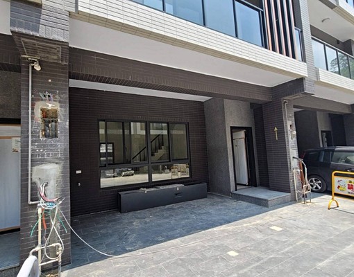 寶山社區型整棟別墅/四房好規劃/家具電部分齊全/屋齡2年 - Image 3