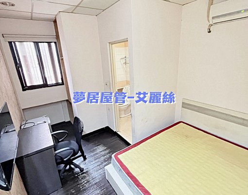 近潭子市區便宜套房!電梯、超市跟便利商店、近台74、機能佳 - Image 1