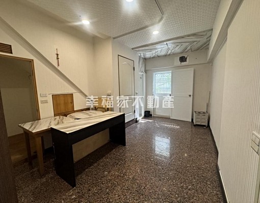 《安平區》🏡(租)五期健康二街1F賺錢金店面 - Image 2
