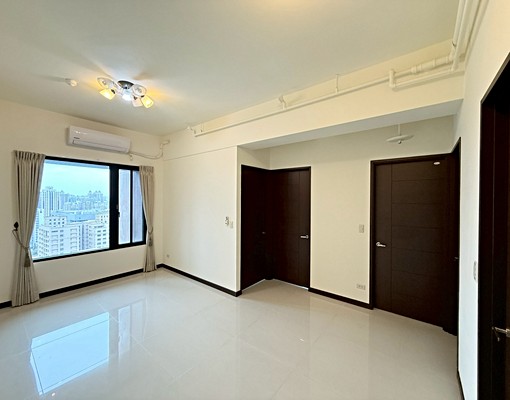 遠百高樓層景觀三房 - Image 1