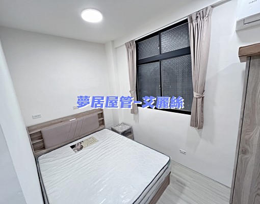 全新裝潢!周遭機能佳,獨洗曬,子母車,機車位,鄰近超市便利店 - Image 3