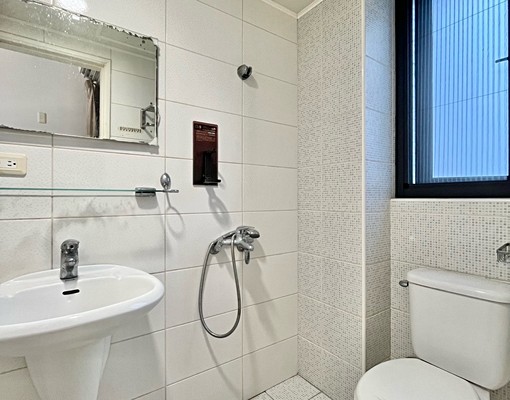 🔥南區電梯獨立套房✅可租補✅獨曬陽台✅全包 - Image 5