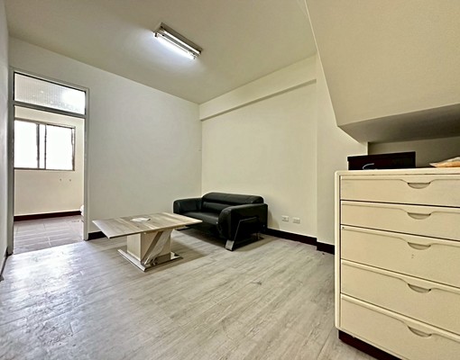 烏日明道蛋黃區透天分租有三四樓整層出租 - Image 5