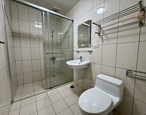 中港雲頂|室內近40坪大3房+3衛浴|採光佳.可租補 - Image 8