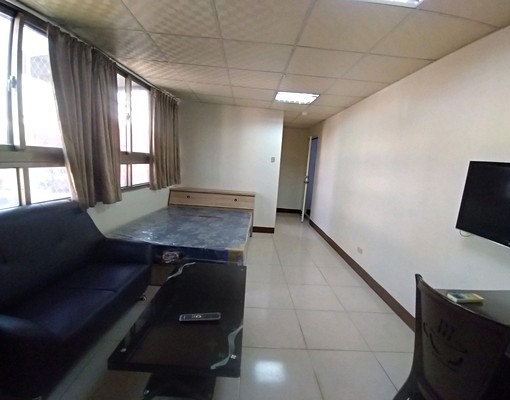 全新大窗採光佳,傢具電全生活機能特佳套房 - Image 7