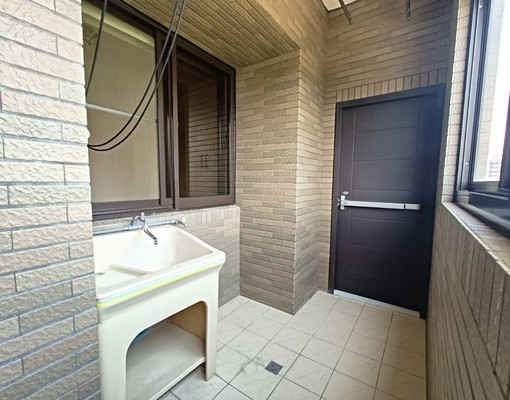 高鐵特區/文興國小/說LAVIEA美裝/高樓層三房+平面車位 - Image 11