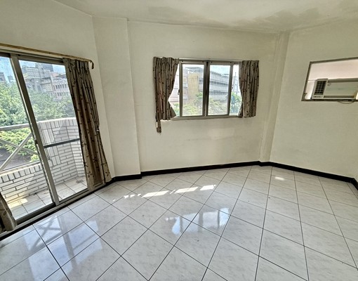 近居仁國中可租補🍎有車位🚗 - Image 4