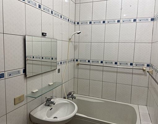 近捷運大面寬公寓1樓,使用坪數近40坪,附近有月租停車場 - Image 9