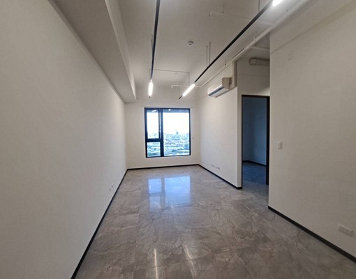 新豪邊間採光永久河景全新三房車(含車管租補) - Image 2