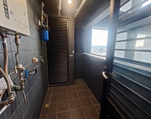 新豪邊間採光永久河景全新三房車(含車管租補) - Image 9