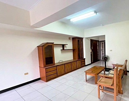 東區電梯大樓2房 - Image 1