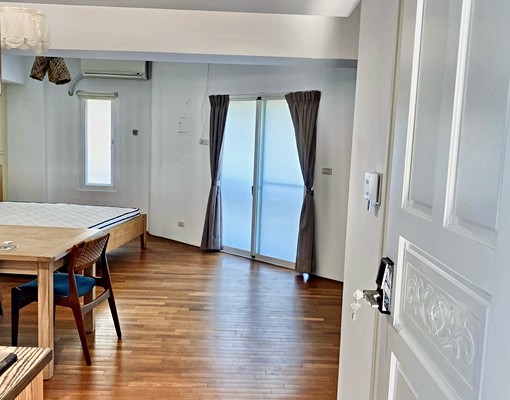 逢甲採光陽台套房出租限女性 - Image 8