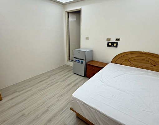 板橋⚡️採光通風/空間大/對外窗/新裝潢/格局方正/適合機車 - Image 2