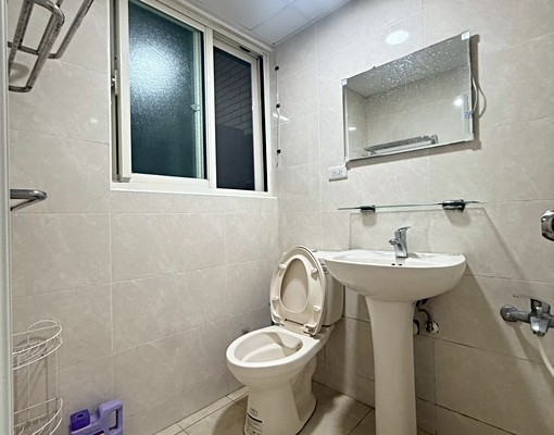 三和國中走5分🌟可租補🌟包水網路/免爬高/獨洗曬/開窗 - Image 10