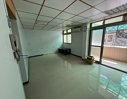 降價～三重國小河邊北街2樓三房｜捷運學區好機能｜可議 - Image 1