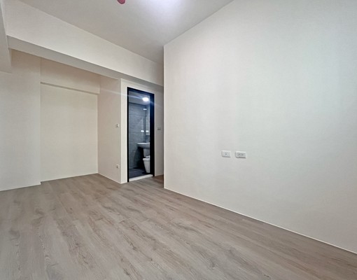 湖口商圈弘峻理享城兩房+平車(傢俱可談) - Image 9