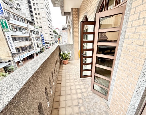 大橋頭站,全新裝潢,採光佳,4+1房,住辦,大空間 - Image 14