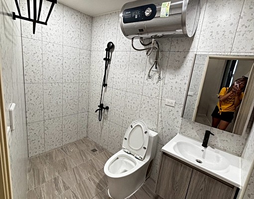 七七嚴選✨近長榮✨可寵物✨樓中樓/極美套房 - Image 2