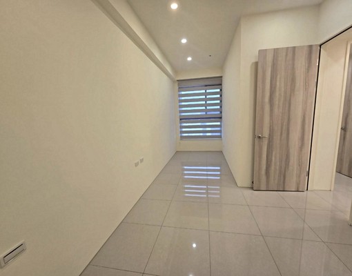 五泰可租補亞昕一見高樓景觀兩房雙衛車位 - Image 2