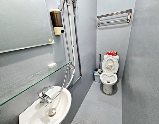 ★近高大特區臨路翻新店住透天→未來可期 - Image 9