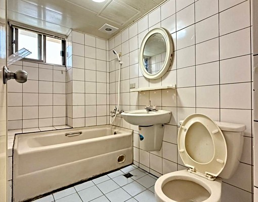 南區電梯陽台套房/可租補/台水電 - Image 5