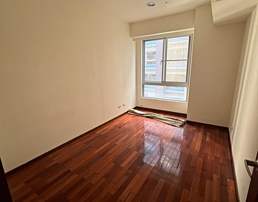 易居社宅-三峽名軒大三房有車位，可租補 - Image 4