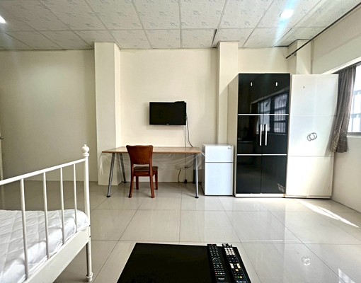 三重國小/可報稅租補/裝潢新採光通風獨洗曬/傢俱齊全/機能佳 - Image 5