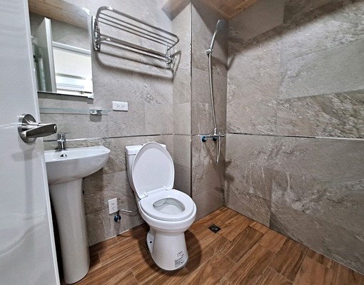 近近明德路。可貓电梯新住宅1房1廳大陽台可煮食。代收垃圾 - Image 6