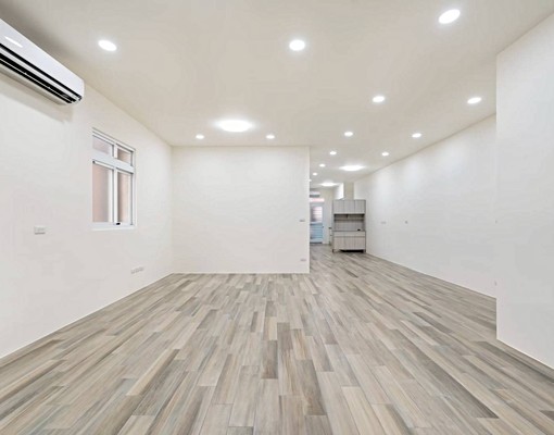 仁愛國小~全新裝潢~稀有1F~門口方便停車~辦公住家教室皆宜 - Image 1