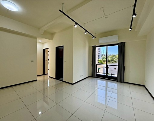 三鶯線未來捷運國華站🌟全新整理電梯兩房 - Image 2