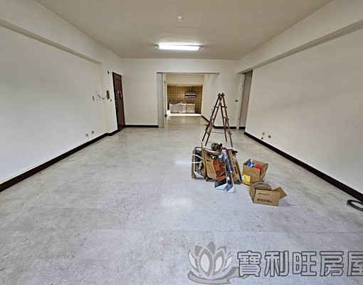 稀有釋出四房三陽台採光明亮 - Image 2