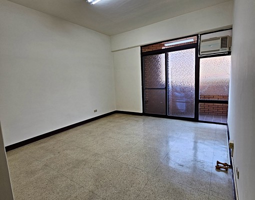 稀有釋出四房三陽台採光明亮 - Image 12