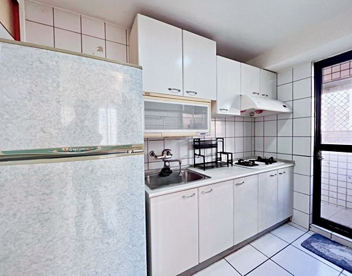 台中北屯中清商圈～大3房-可租補可入籍 - Image 4