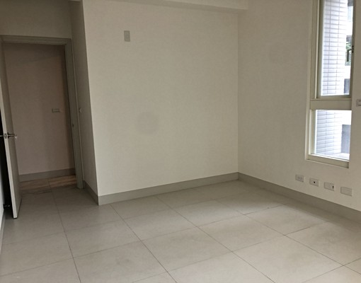 鳳山忠誠路~適合同事合租或工作室~全新三房電梯 - Image 7