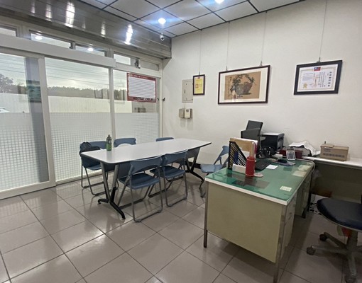 新富路漂亮別墅出租~可當住辦也可當店面~門口可停車 - Image 6