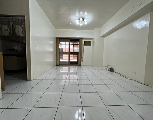 近上楓國小/可租補兩房 - Image 2