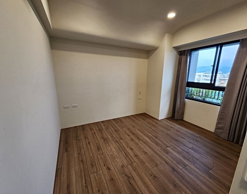 新業築願景/視野三房/獨立大車位/全室配大金冷氣四台 - Image 5