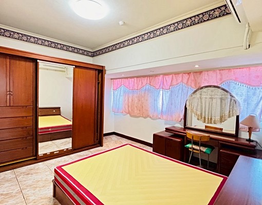 台水電❤️含車含管❤️超大四房平車❤️天然氣❤️可租補 - Image 5