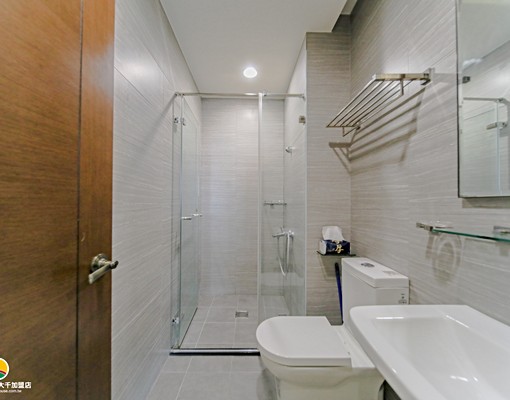 【富富🉐️正】高樓景觀百萬裝潢家俱全精美三房平車 - Image 9