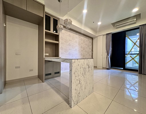 靓瑜學姊!福山國中小|左營高鐵台積電|稀有陽台進出三房平車 - Image 3