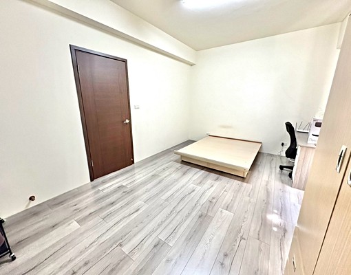 全新大里高CP美房✨台水台電✨汽機車好停✨質感裝潢✨冰箱✨ - Image 2