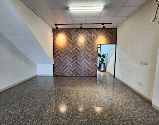 【仁武市中心】電梯式透天.醒目 - Image 3