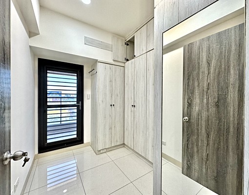 德民商圈2房平車(含管)可租補 - Image 8