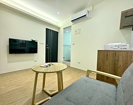 板橋🚝全新裝潢‼️可租補報稅❤️掀床收納/生活機能佳 - Image 2