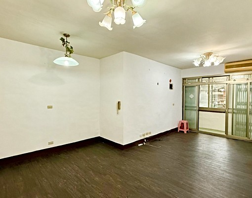 MRT大坪林💖靜巷方正二房/前後陽台/二樓免爬高 - Image 1