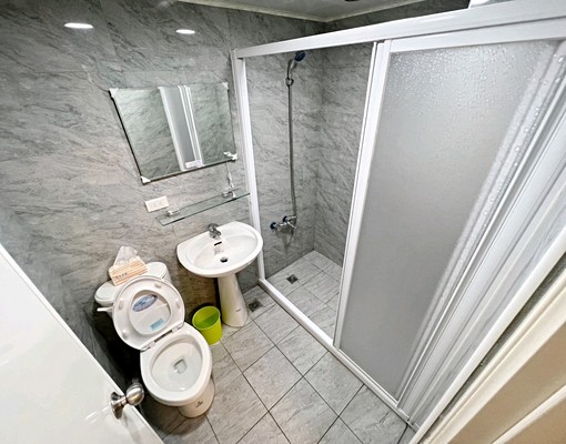 北屯超級俗擱大碗首選✅可寵首選拎包入住超新屋況精品大四房平車 - Image 8