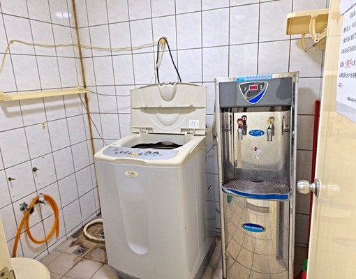 近巨城電梯方正套房 - Image 5