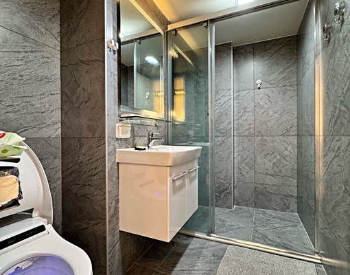 青埔兩房🉑租補~站前新銳~近高鐵A18~裝潢屋~滿滿系統櫃 - Image 10