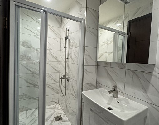 定泰翫花同大套房車位 - Image 8