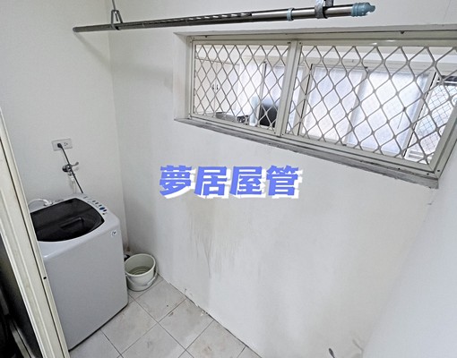 北區獨套，採光好生活機能優!!獨洗獨曬，磁扣管制，市區中心 - Image 4